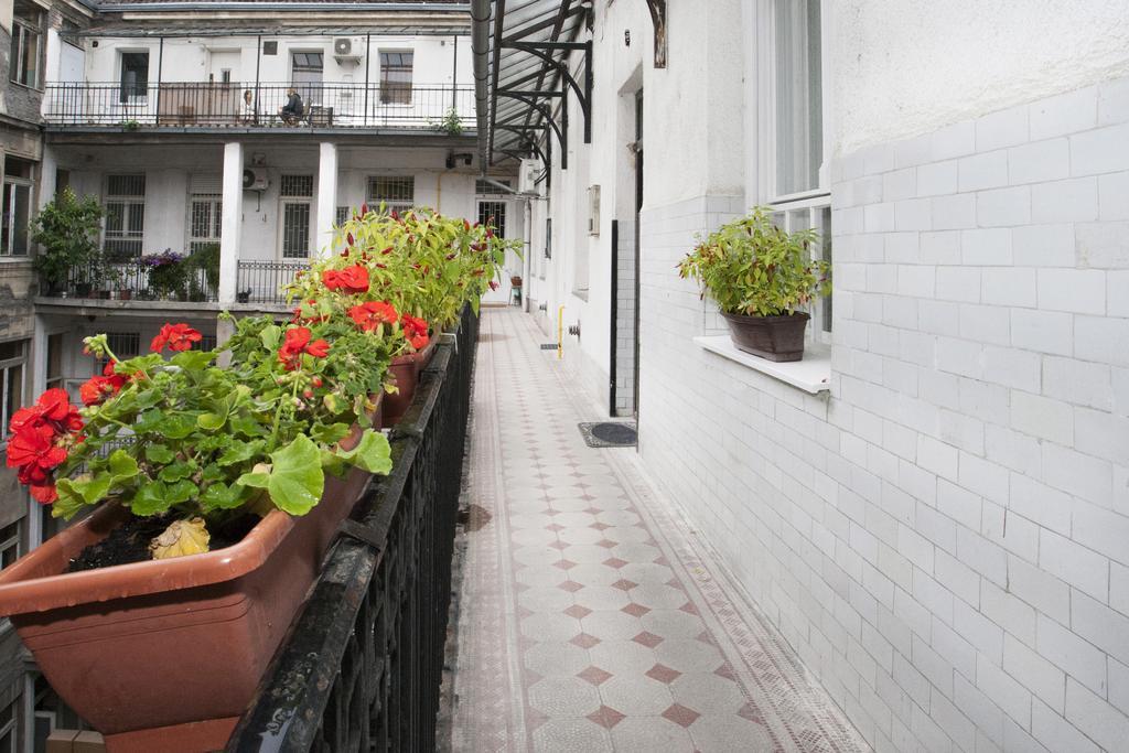 Ariel Studio Close To St. Stephen Basilica Budapest Exterior photo